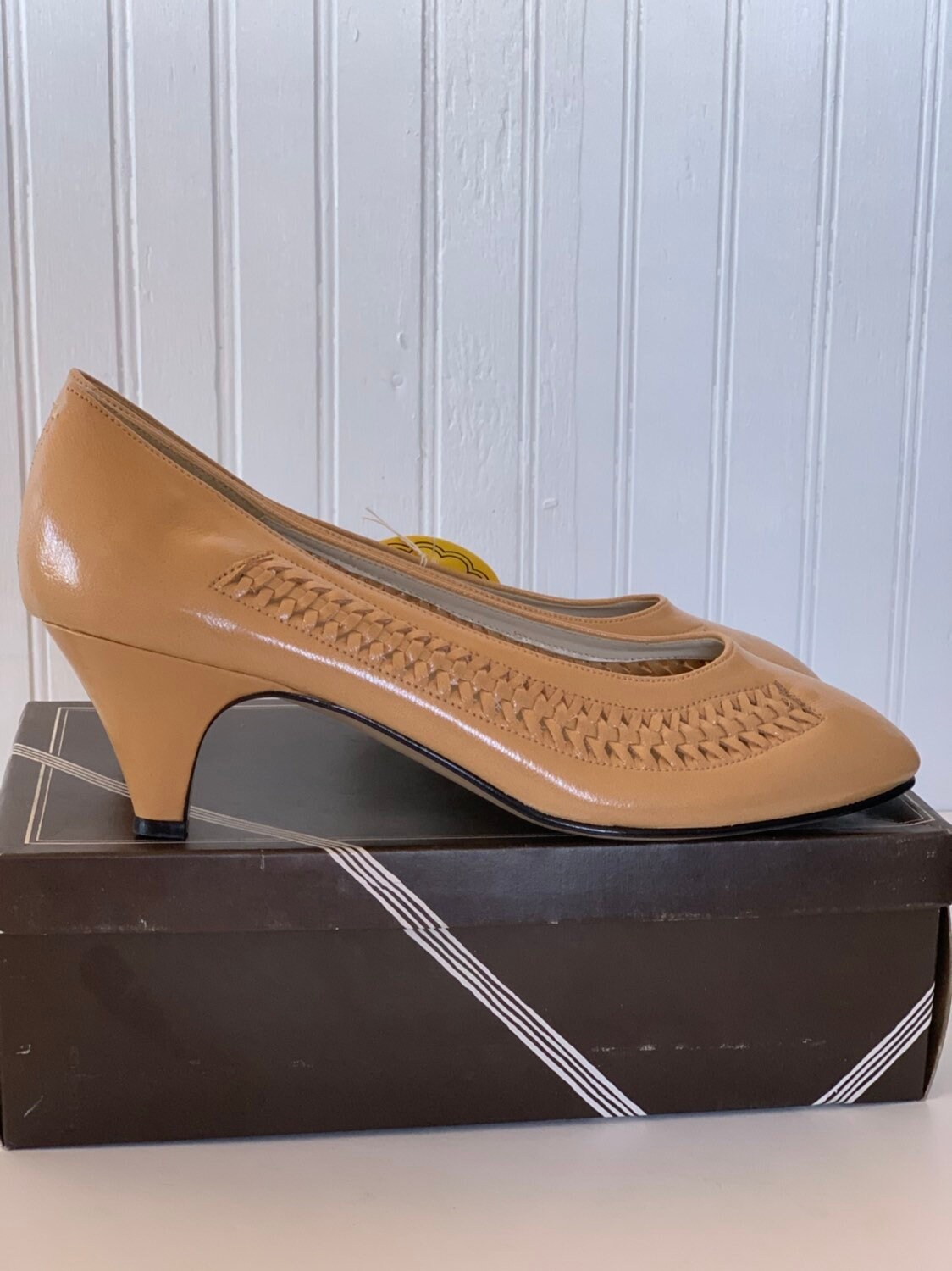size 10 wide pumps