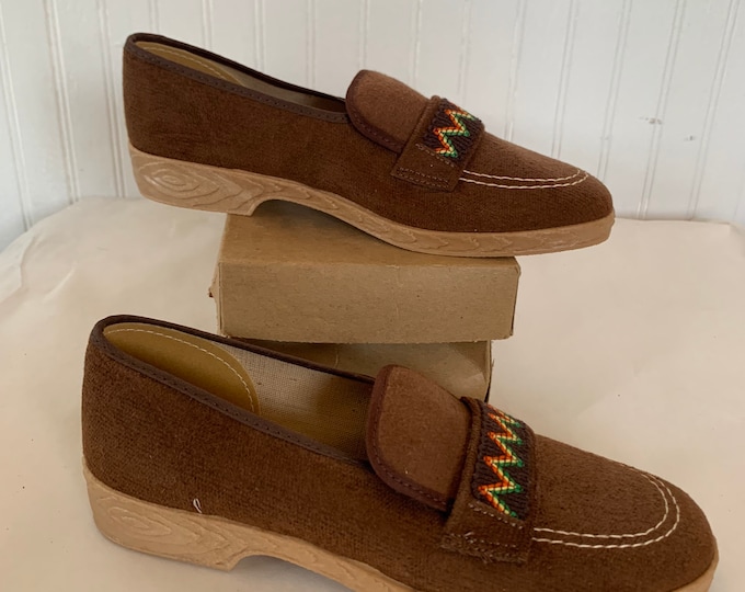 Vintage 70s Size 5.5 Brown Embroidered Red Yellow Green Loafers Shoes Slip Ons Slides Spring Summer Hippie Shoe 80s Rasta Comfy 5 Deadstock