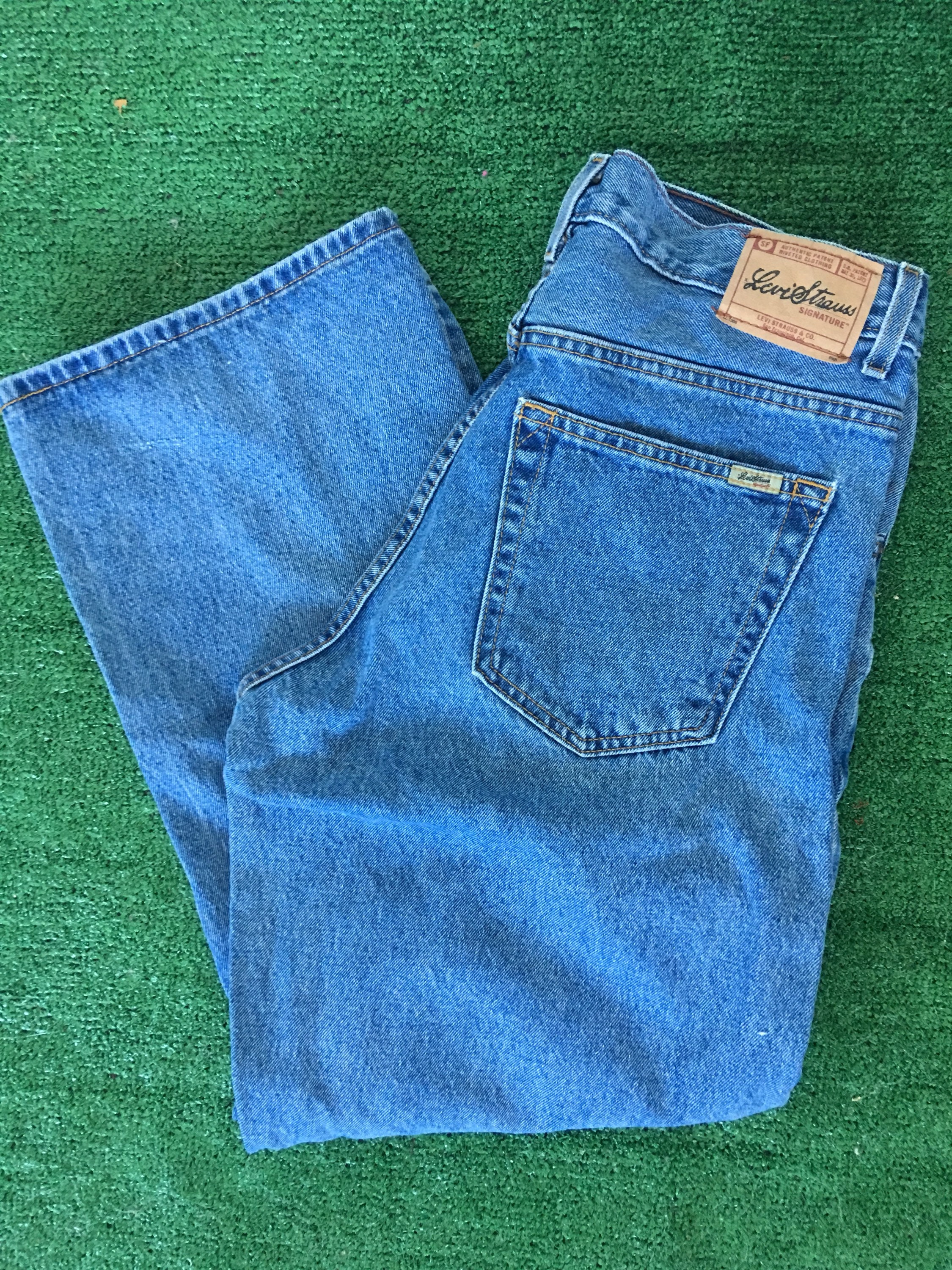 Vintage 90s Levis Signature Loose Fit Baggy Grunge Blue Jeans Denim Nineties 34 X 28 Size Boys 18 Husky