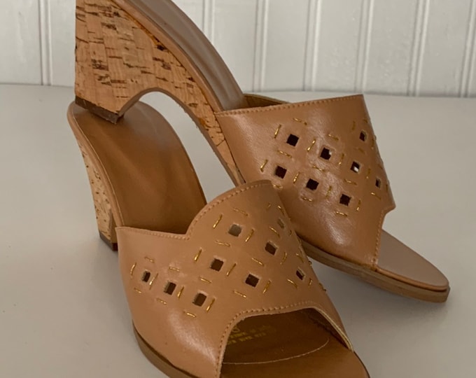 Vintage 70s Deadstock Size 8 Vegan Leather Sandals Nude Tan Gold Wedge Cork Heel Mint New Condition Spring Boho Shoes 38 39 7.5