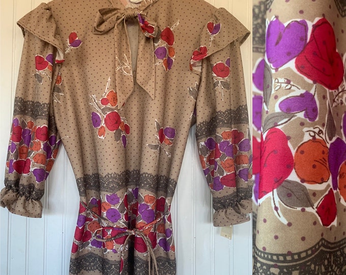 Vintage 80s Large Beige Brown 3/4 Sleeve Floral Blouse bow Shirt 70s Boho Red Purple Poppy Flowers M/L Med Ruffle Puff Sleeve Top polka dot