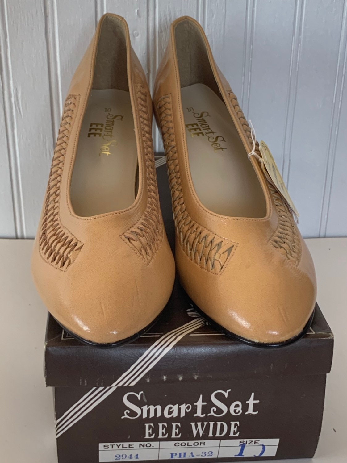 size 10 wide pumps