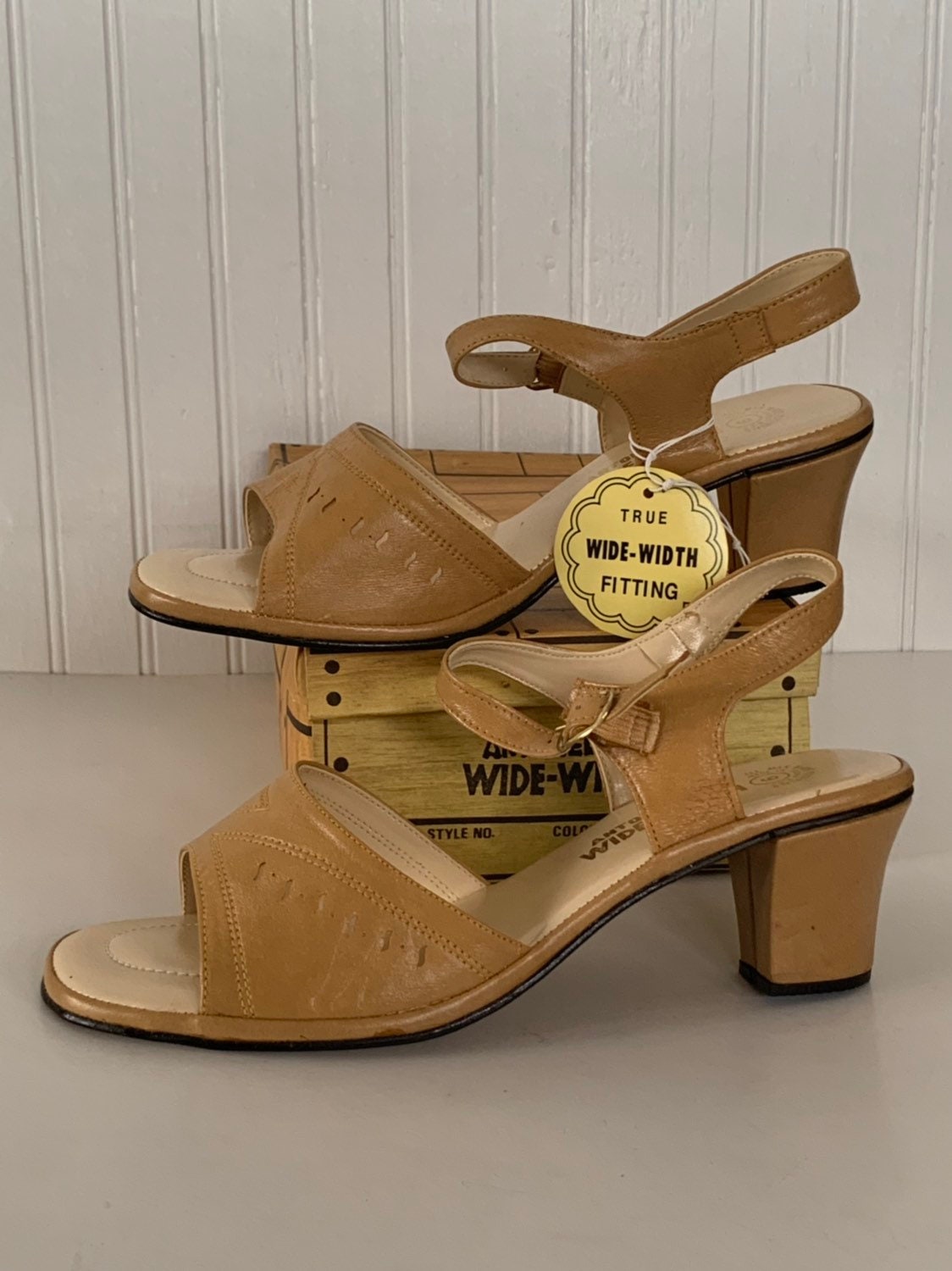 wide width nude sandals