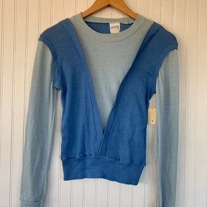 Vintage 70s Small Long Sleeve Top / Shirt Blue XS XS/S Sportswear Comfy Basics NOS 80s Pullover Sweater Periwinkle Pastel Baby Blues