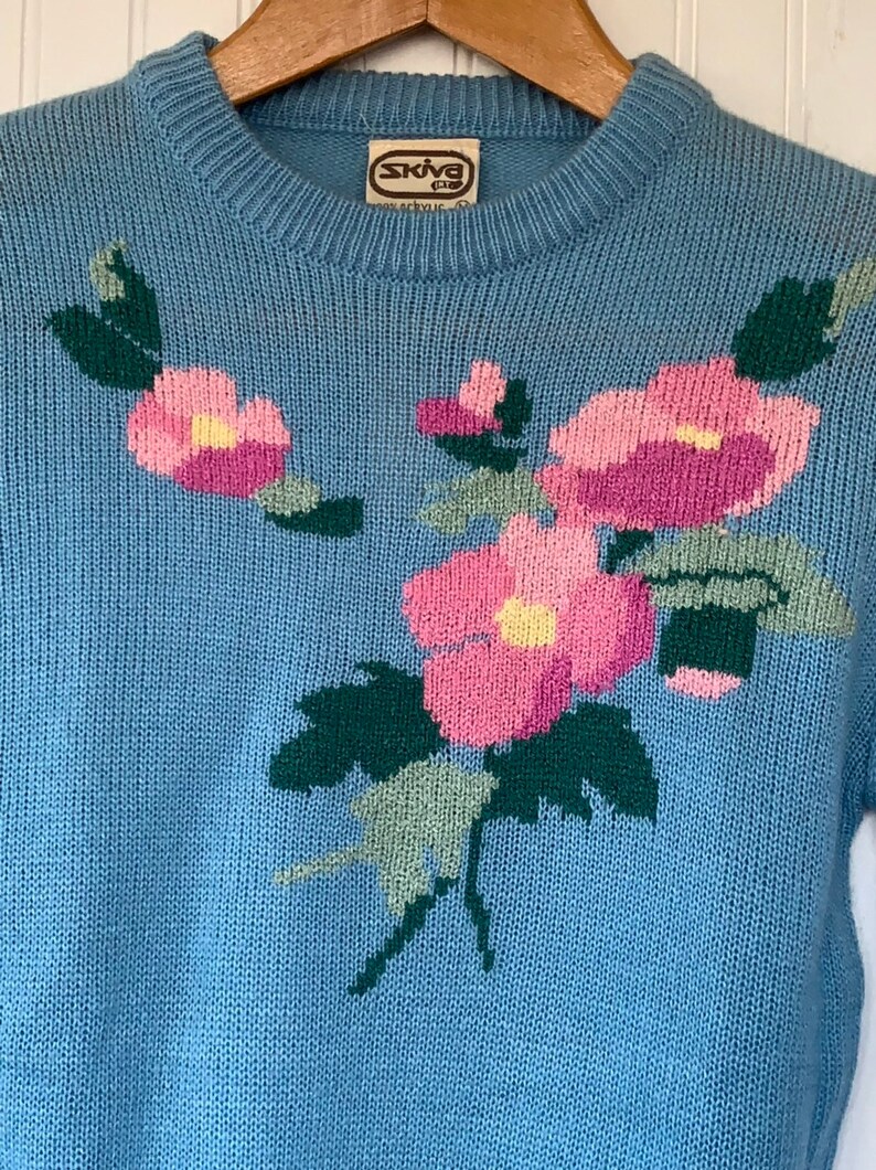 NWT Vintage 80s Baby Blue Pastel Floral Knit Sweater Small Medium Med SM Small Long Sleeves Shirts Deadstock 70s Flowers Boho Unique NOS