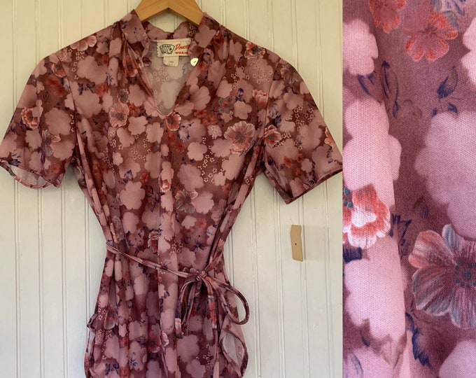 Rare Deadstock 70s Vintage Top Size XS Small Pink Mauve Purple Floral 80s Keyhole Short Sleeves Shirt XS/S Sm 34 Summer NOS cherry blossom