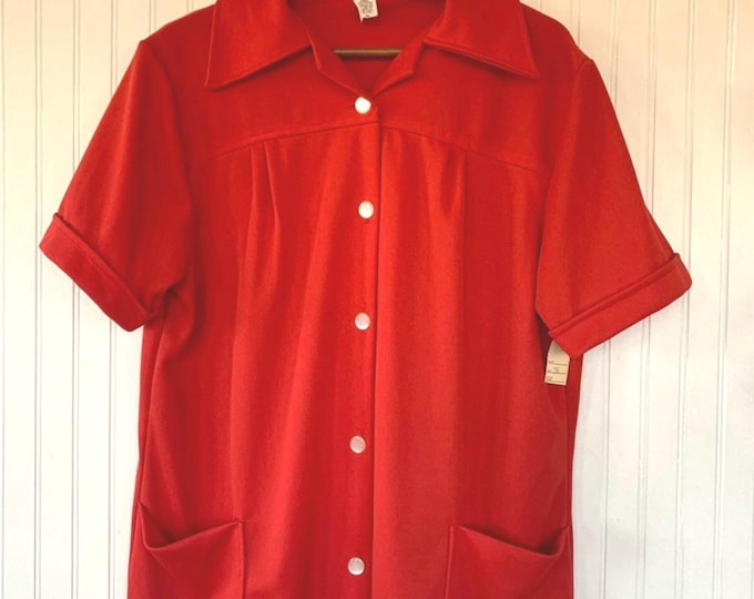 Vintage 80s Large Bright Red Short Sleeve Top Wide Collar Shirt Smock Pockets Button Down Eighties 38 L M/L medium Christmas 70s