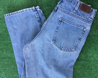 Vintage 90s LL Bean Denim Blue Jeans Worn Size womens 34 x 29 Large L High Waist high waisted Nineties Mom Jeans Classic Fit