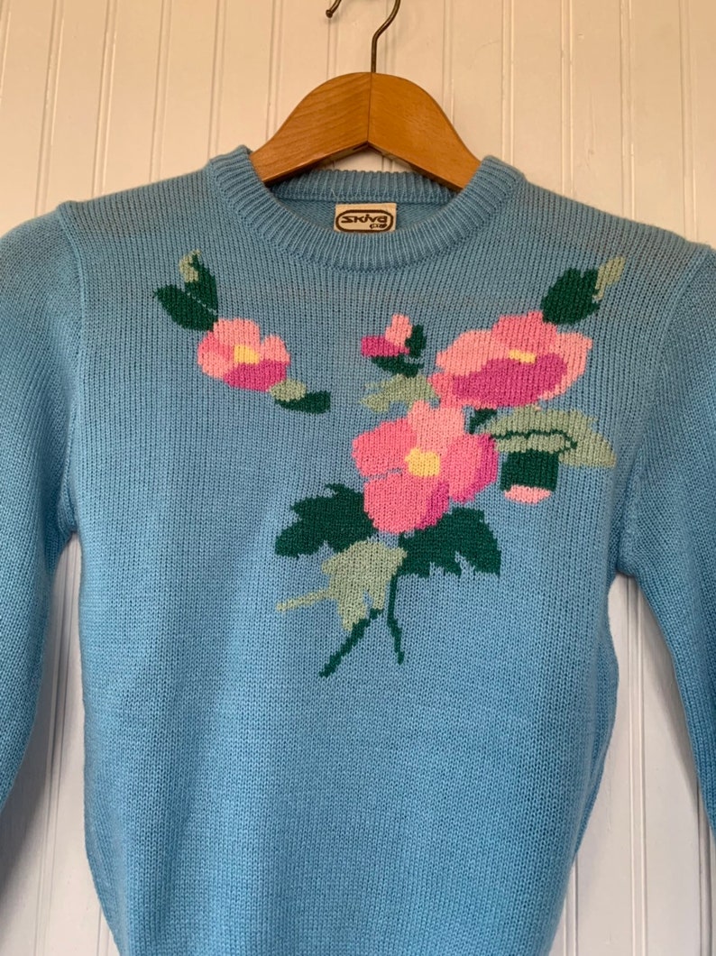 NWT Vintage 80s Baby Blue Pastel Floral Knit Sweater Small Medium Med SM Small Long Sleeves Shirts Deadstock 70s Flowers Boho Unique NOS