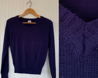 NWT Vintage 80s Medium Navy Dark Blue V Neck Pullover Knit Sweater Deadstock 70s nos Med M Acrylic M/L