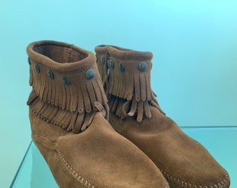 Vintage Minnetonka Boots Size 11 Brown Suede Fringe Rare Unworn Like New Nineties Shoes Bootie Leather 90s Fall Boho