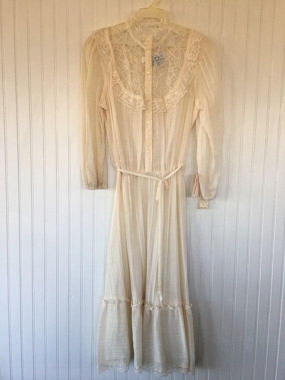 Vintage 70s Ivory Lace Sheer Floral Boho Dress Me… - image 9