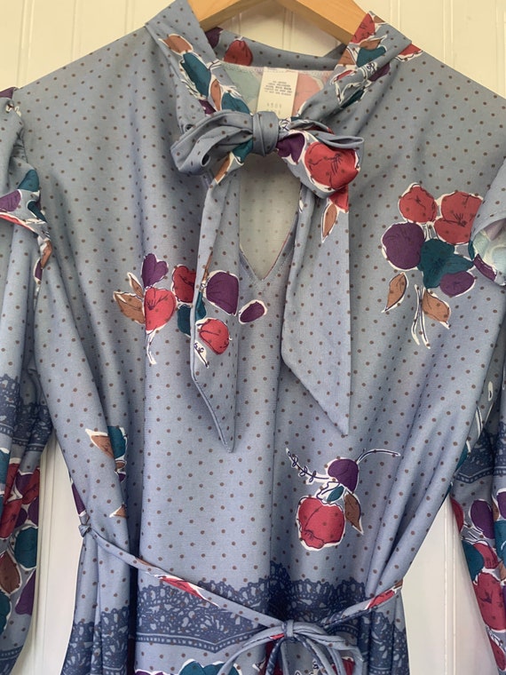 Vintage 80s Medium Gray 3/4 Sleeve Floral Blouse … - image 7