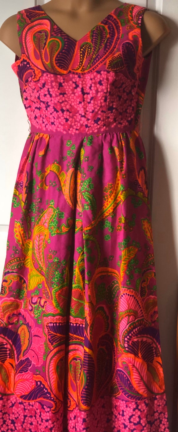 Alice of California Polynesian 60s Maxi Jumper Haw