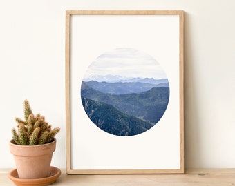 Blue Mountain Landscape Poster Stampe Wall Art, Nature Photography Wanderlust Art Print Gift For Her, Blue Serene Bedroom Wall Art Decor