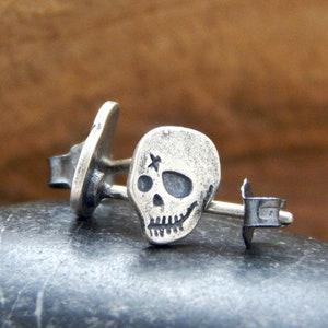 Skull stud earrings oxidized 925 Sterling silver 'Skull' unisex gift Pair or single choice
