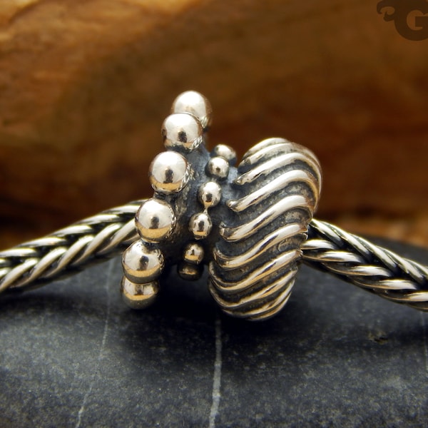 Ciondolo distanziatore in argento per bracciale Il tappo 'Crinoline Twist' in argento sterling 925 ossidato si adatta alle catene a coda di volpe