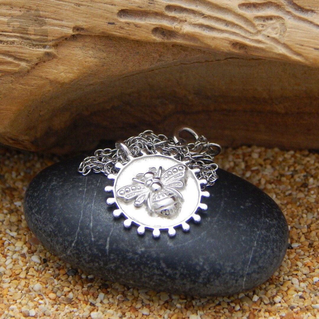 The Bee Choker in Platinum main image 0