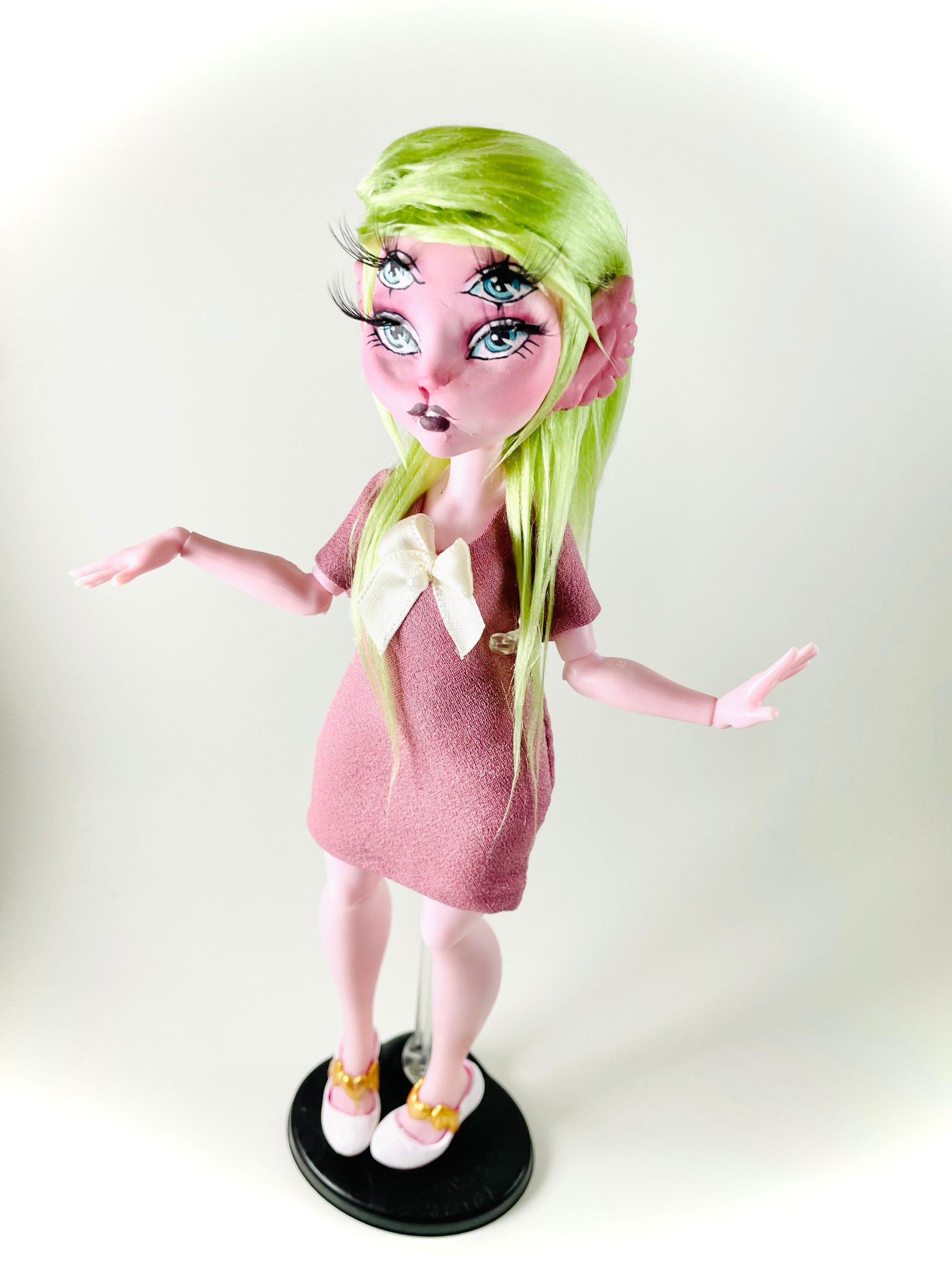 Melanie doll 2025