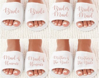 5 Pairs of Personalised Wedding Slippers, Bridesmaid Slippers, Bride Slippers, Bridal Party Slippers, Flower Girl Slippers, Bridesmaid Gift