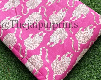 Tela de algodón rosa con estampado animal, tela india estampada a mano con bloques, cortada a medida.