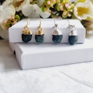 Emerald Earrings Emerald jewelry Emerald raw Emerald stone earring Emerald drop earrings gemstone jewelry crystal stones Emerald