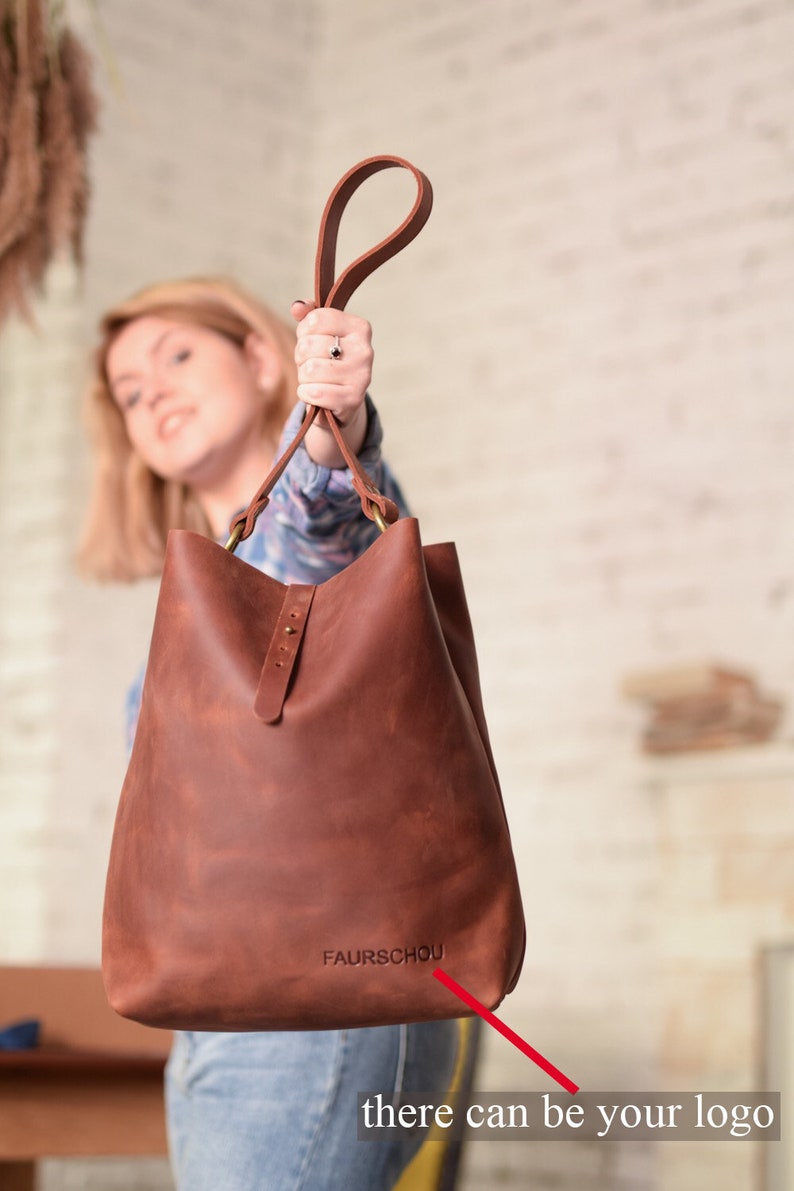 Leather tote bag for womanLeather bucket bagShoulder /& Crossbody pursePERSONALIZED6 colorsLeather Crazy horse