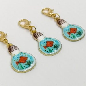 Goldfish Stitch Markers, Knitting Stitch Markers, Progress Markers, Zipper Pull, Progress Keeper, Fish, Goldfish Charms, Lightbulb Design