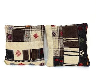 Minimalistisches Kelim Teppich Kissen, Set mit zwei Kissen, Patchwork Design Schwarzes Ziegenhaar Wolle Kissen