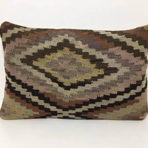 Almofada lombar de 16" x 24", fronha de travesseiro turca Kilim, capa de almofada marrom natural, decoração de casa de campo, design de interiores, travesseiros grandes