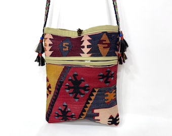 Borsa Kilim unica fatta a mano per lei, borsa a tracolla Boho, realizzata in antico Kilim turco, borsa Boho con ricamo a mano Jijim