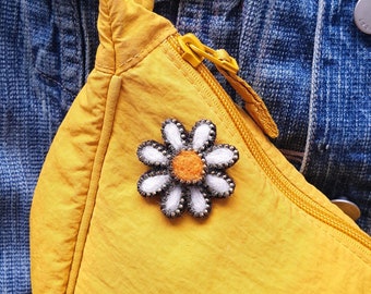 Daisy Brooch with Metal Zipper Edging | Needlefelt Fashion Accessory | Botanical Jewellery | Gift For Gardener