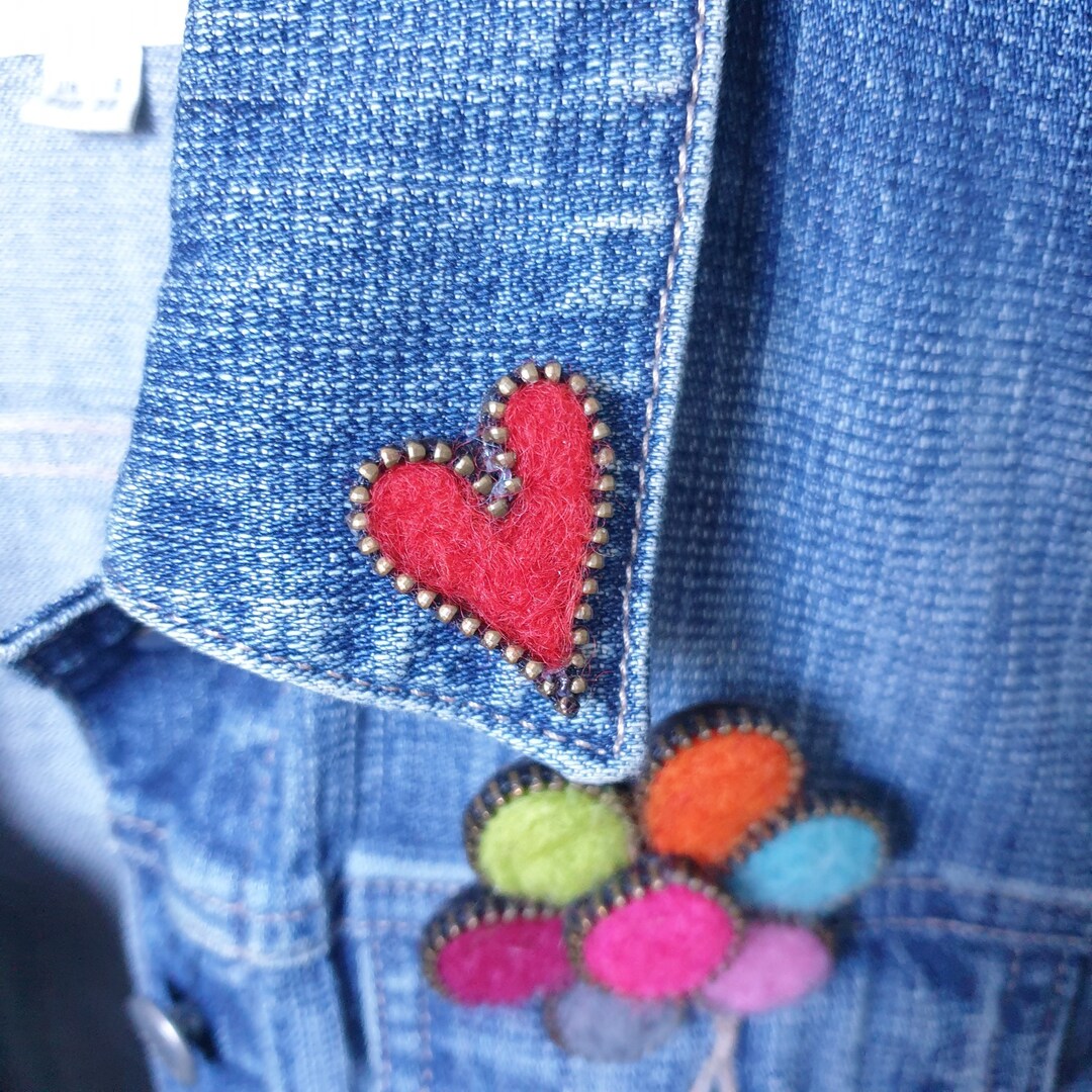 Valentine's Day Gift: Red Heart Pin Badge Hand Felted With Zip Outline ...