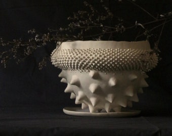 Plant bowl with spikes cream - white ceramic plant pot