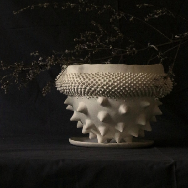 Plant bowl with spikes cream - white ceramic plant pot