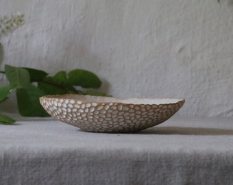 Structure bowl made of modern ceramic white