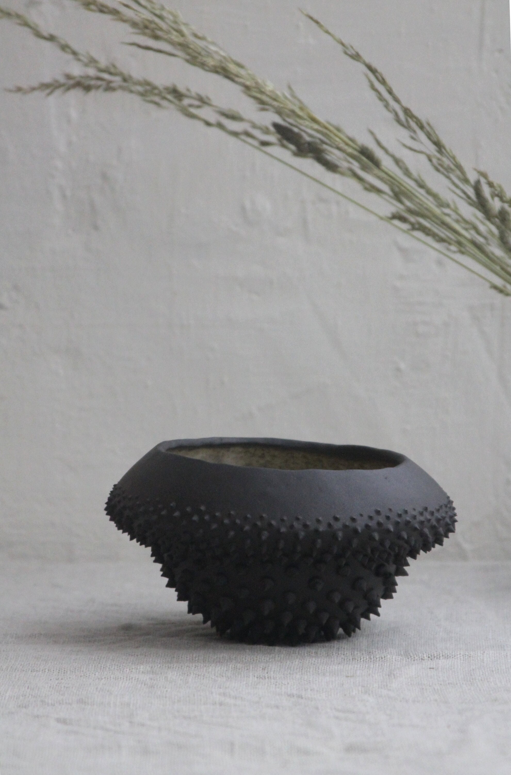 Spike Bowl Ceramic Natural Rustic Black Brown