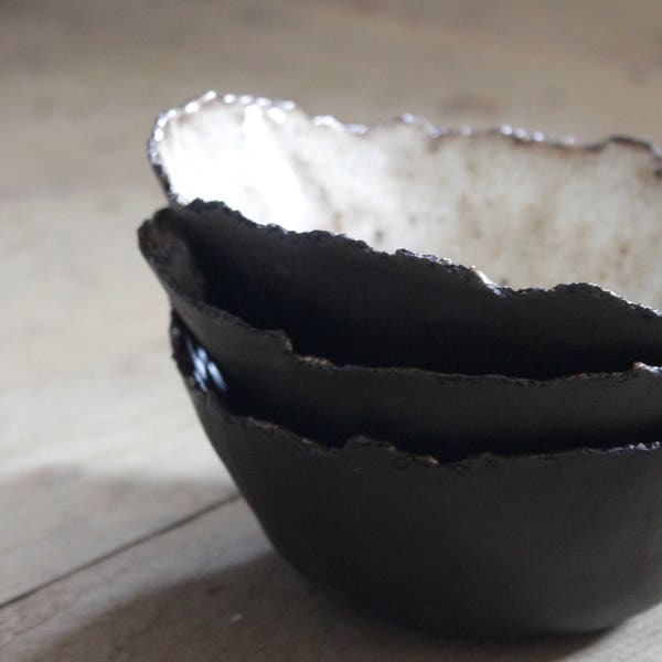 Rustikale Keramik Müslischüssel Schale schwarz braun getöpfert
