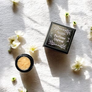 Vanilliere organic perfume unguent, natural semi-solid avant-garde botanical plant extracts