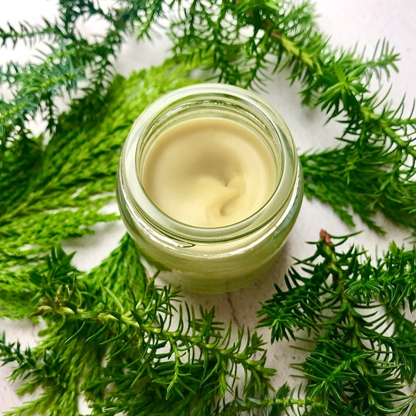 Forest Noir - Perfume Sólido, Vegano, Sin Alcohol. Con aceites esenciales de cedro, salvia, musgo de roble, jengibre, gálbano y limón.