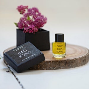 Birdsong Natural Botanical Vegan Perfume Oil. Crushed Peaches, Gardenia, Green Tea, Essential oils, Tinctures, Plant extracts. Gift Boxed.