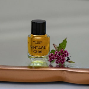 Vintage Chai Gourmand Floral Natural Botanical Vegan Perfume. Black Tea, Jasmine, Saffron, Cinnamon & Clove. Gift boxed. Parfum Botanique. image 2