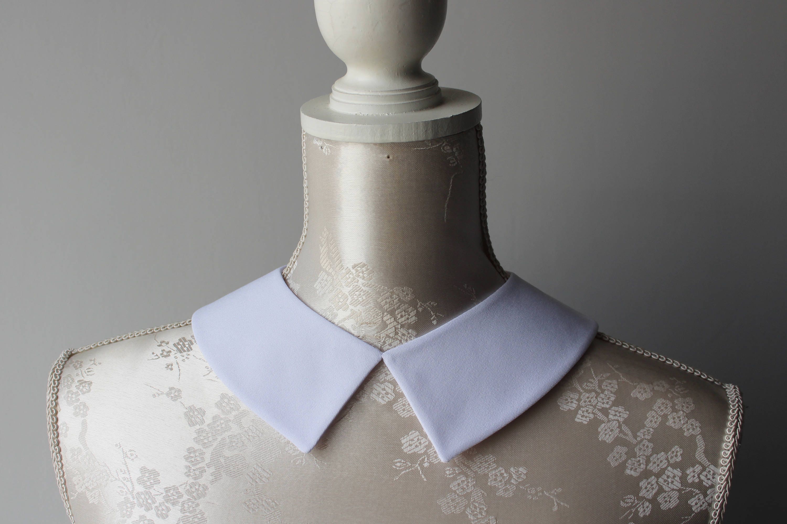 White Collar Necklace With Black Ribbon Bow Pointed Shape Detachable ...