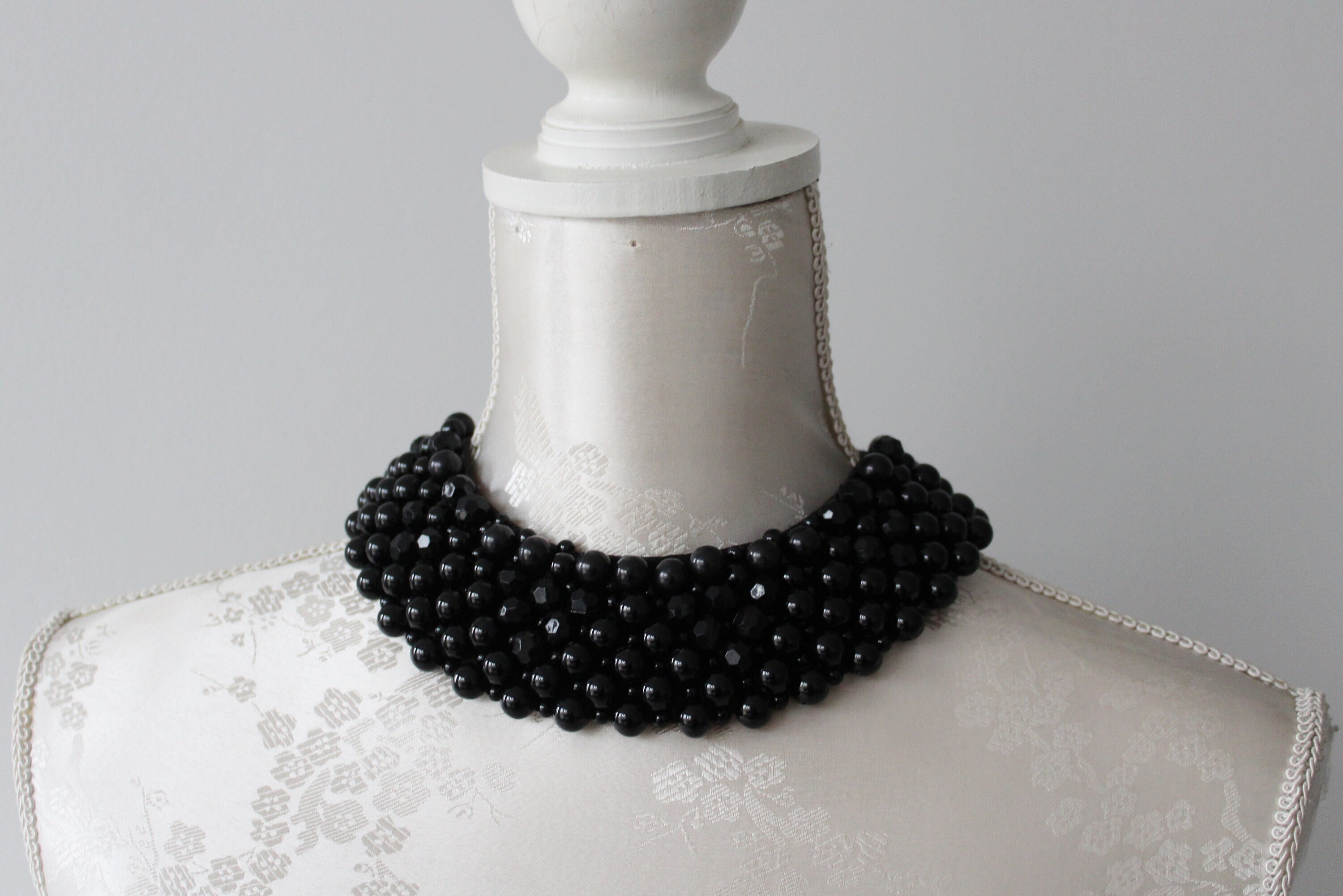 White Bib Collar Necklace With Pearls Detachable Beaded Collar Beads  Removeable Women Accessories Peter Pan Collar Classic Elegant 