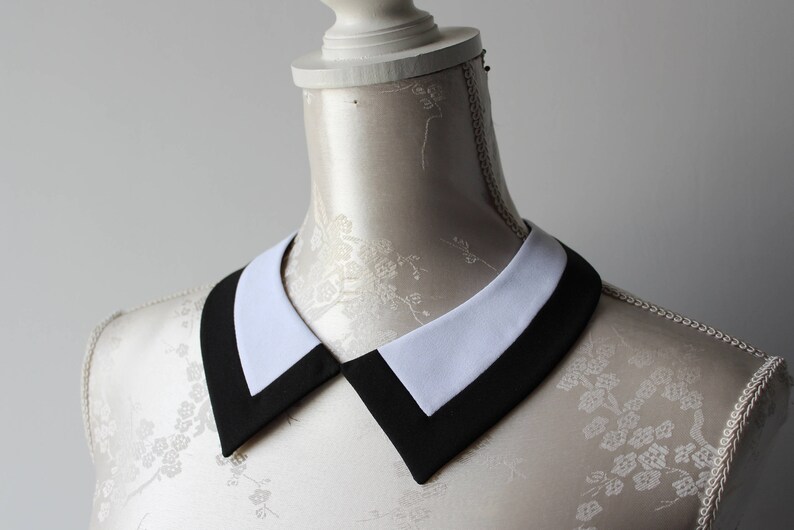 White Black collar necklace with ribbon pointed shape detachable removeable accessories for women two-sided peter pan classic minimal elegan