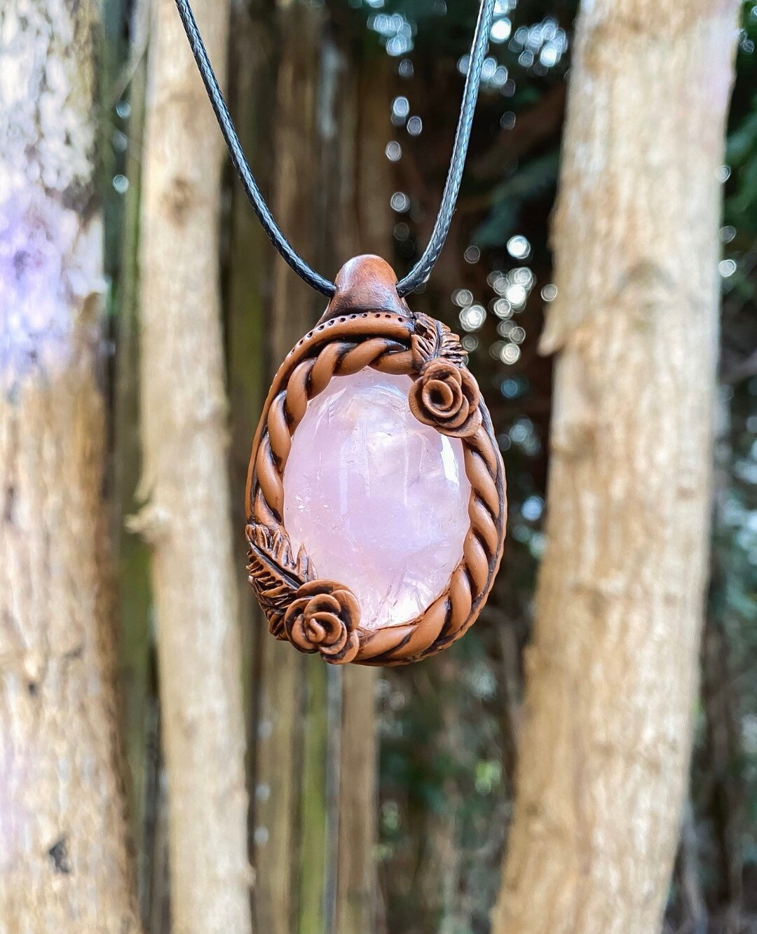 12 Ciondoli In Pietre Naturali - Quarzo Rosa, Ametista E Verde, Con Filo Avvolto Oro