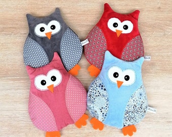 Owl dry hot water bottle in velvet with lavender wheat ideal for a baby gift.