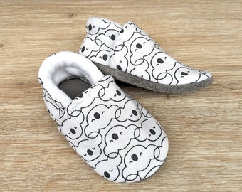 Baby slippers with non-slip leather sole and cotton top with Koala, panda, fox, leopard