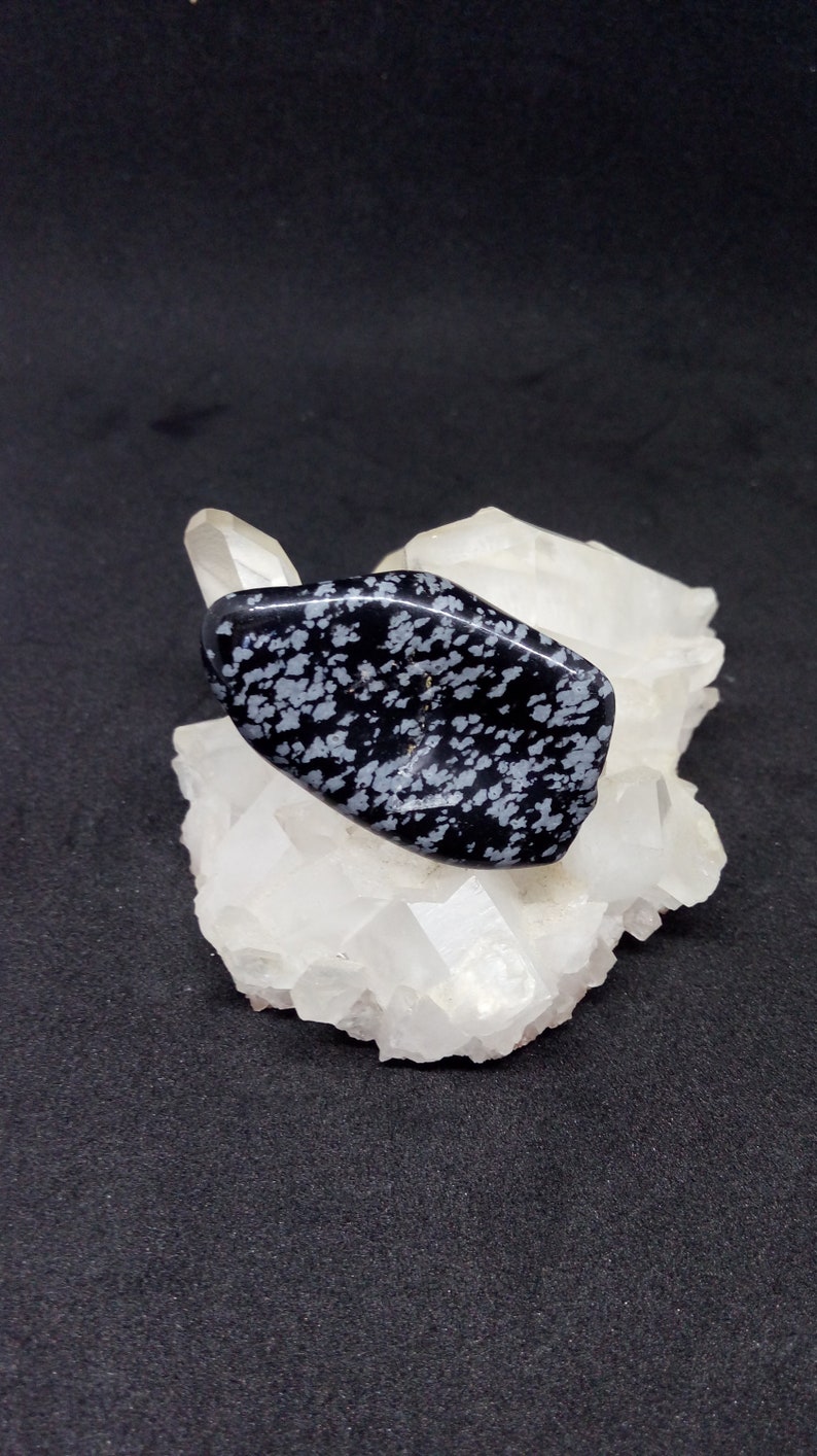 Obsidian flake 14 gr healing stone natural stone meditation stone