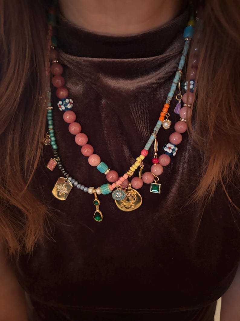Frida Kahlo pärlhalsband, rosa jadepärlberlock, blommahänge, present till mamma bild 17